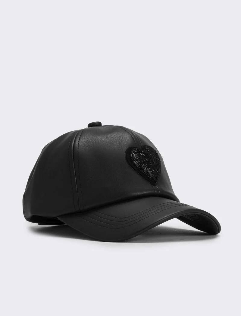 Cappello baseball in pvc con cuori - Nero